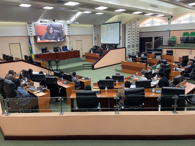 Inteko Rusange ya Sena iri kugezwaho  raporo ku gikorwa cyo kugenzura ibikorwa mu korohereza abaturage kubona ibicanwa