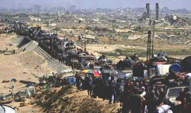 Gaza mu Kaga: Abaturage bavuga ko bagotewe mu ngo zabo n’imodoka n'indege by’intambara