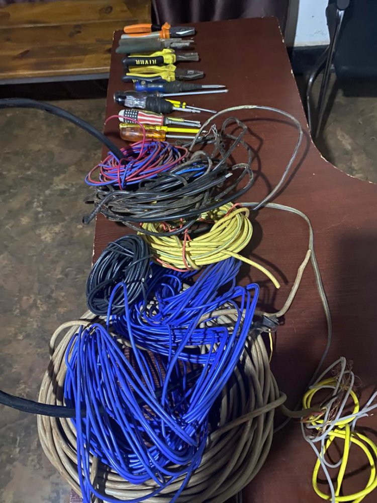 Gasabo: Abagabo 5 batawe muri yombi bakekwaho kwangiza ibikorwaremezo by’amashanyarazi