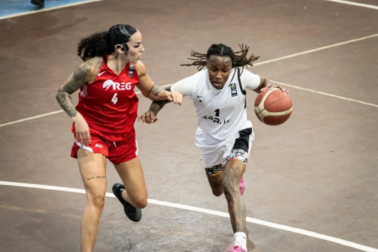 BASKETBALL: ikipe ya APR WBBC yegukanye igikombe cya Zone 5 itsinze REG WBBC.