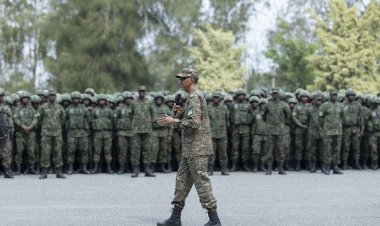 Perezida Paul Kagame yazamuye mu ntera abasirikare mu byiciro binyuranye.