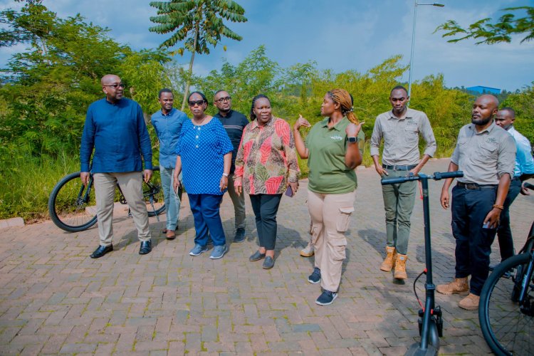 Abadepite basoje igenzura ku ishyirwa mu bikorwa rya Politiki y’Ibidukikije