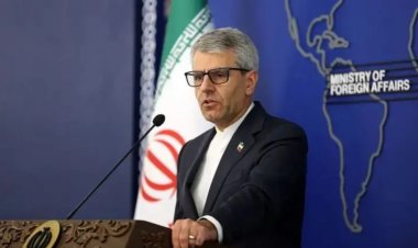 Iran yatangiye kureka amato adafitanye isano na Amerika na Israel agakoresha umuyoboro wa Hormuz