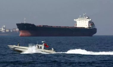 Iran mu mugambi wo gufunga inyanja itukura mu gihe Amerika yakomeza gufunga ibyambu byayo