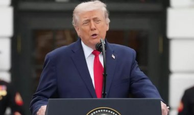 Amerika yahagaritse umushinga wo guherekeza amato akanyura mu muhora wa Hormuz 